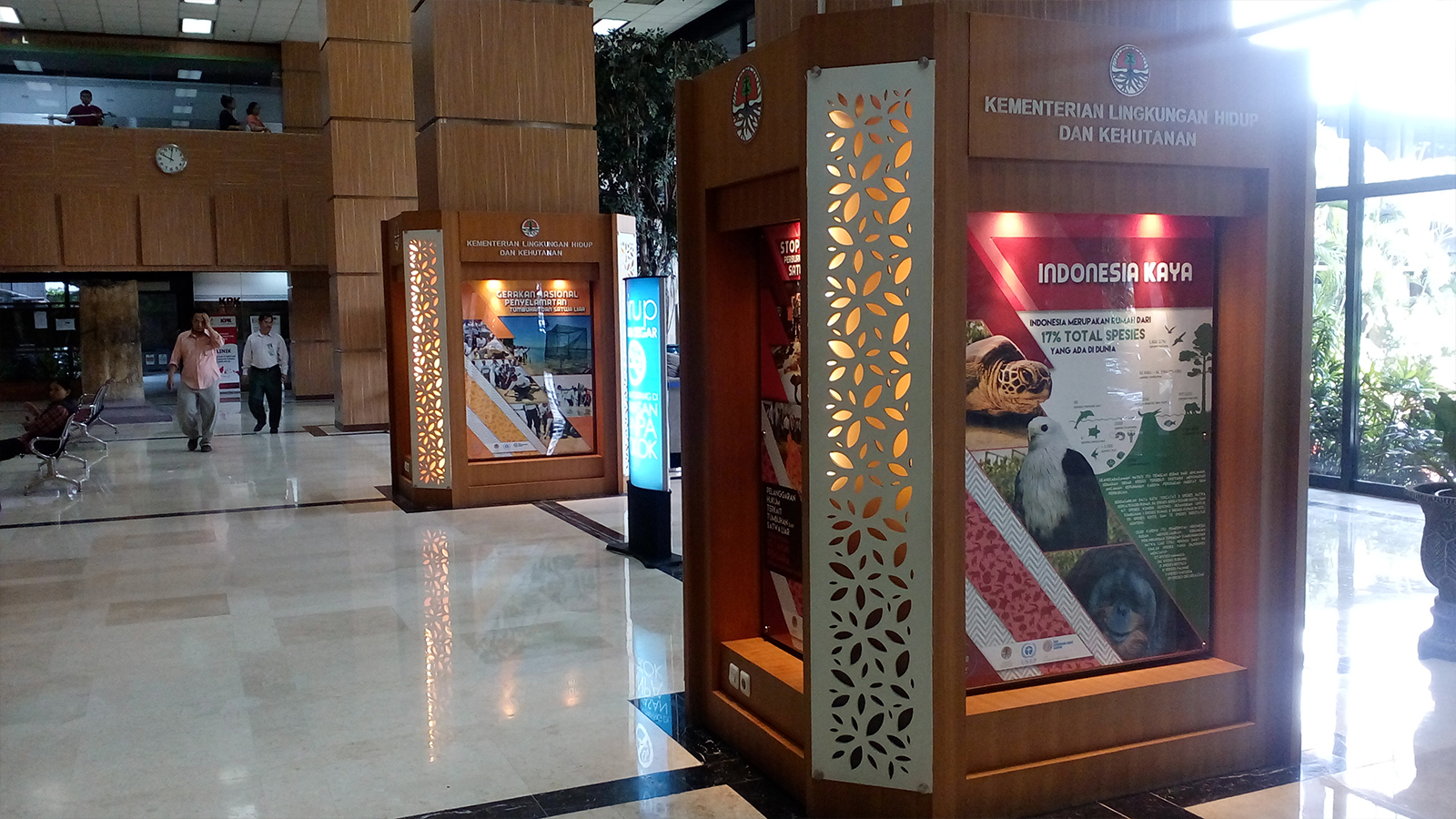 165_3_foto 5 Lobby LH.jpg